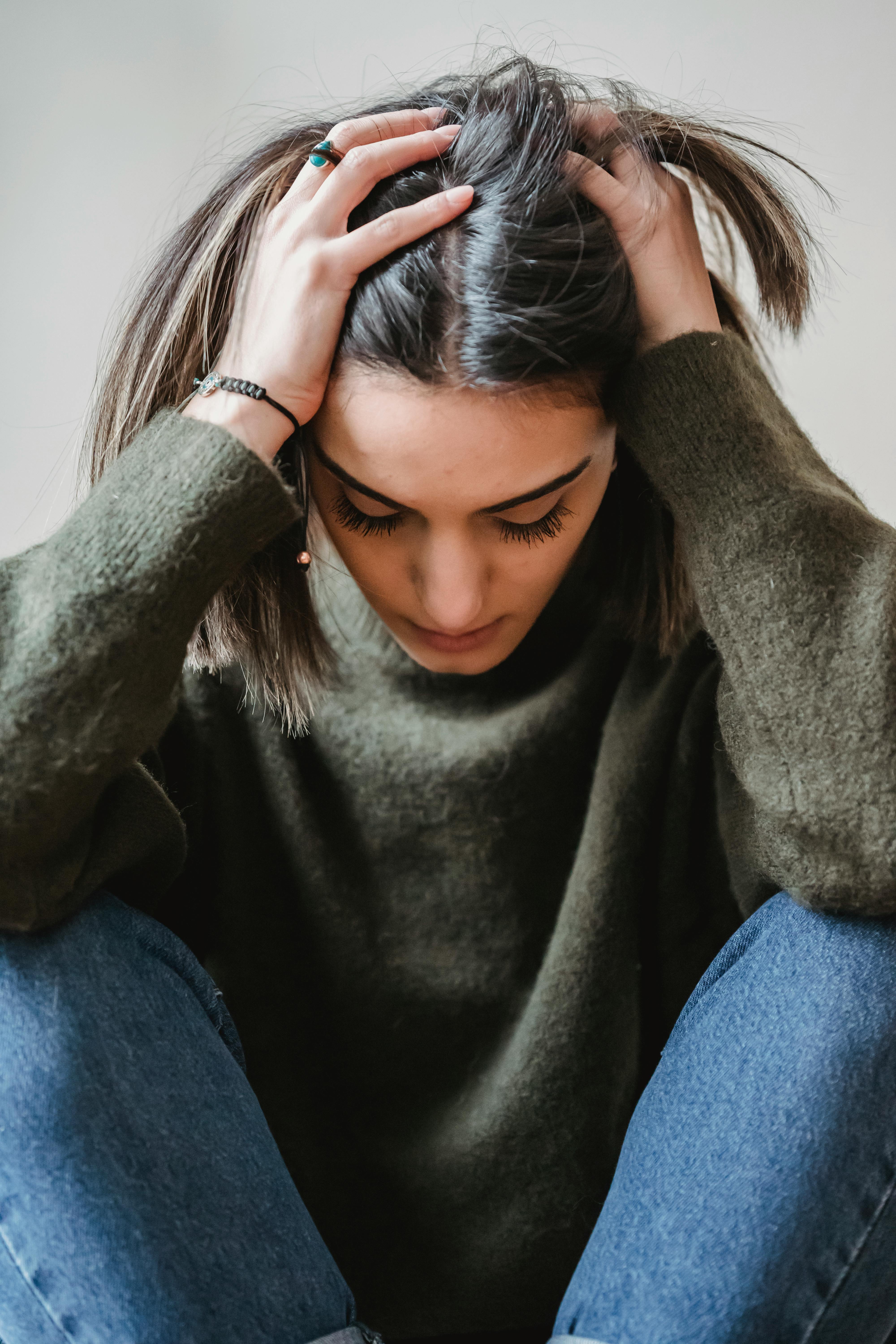 A worried woman | Source: Pexels