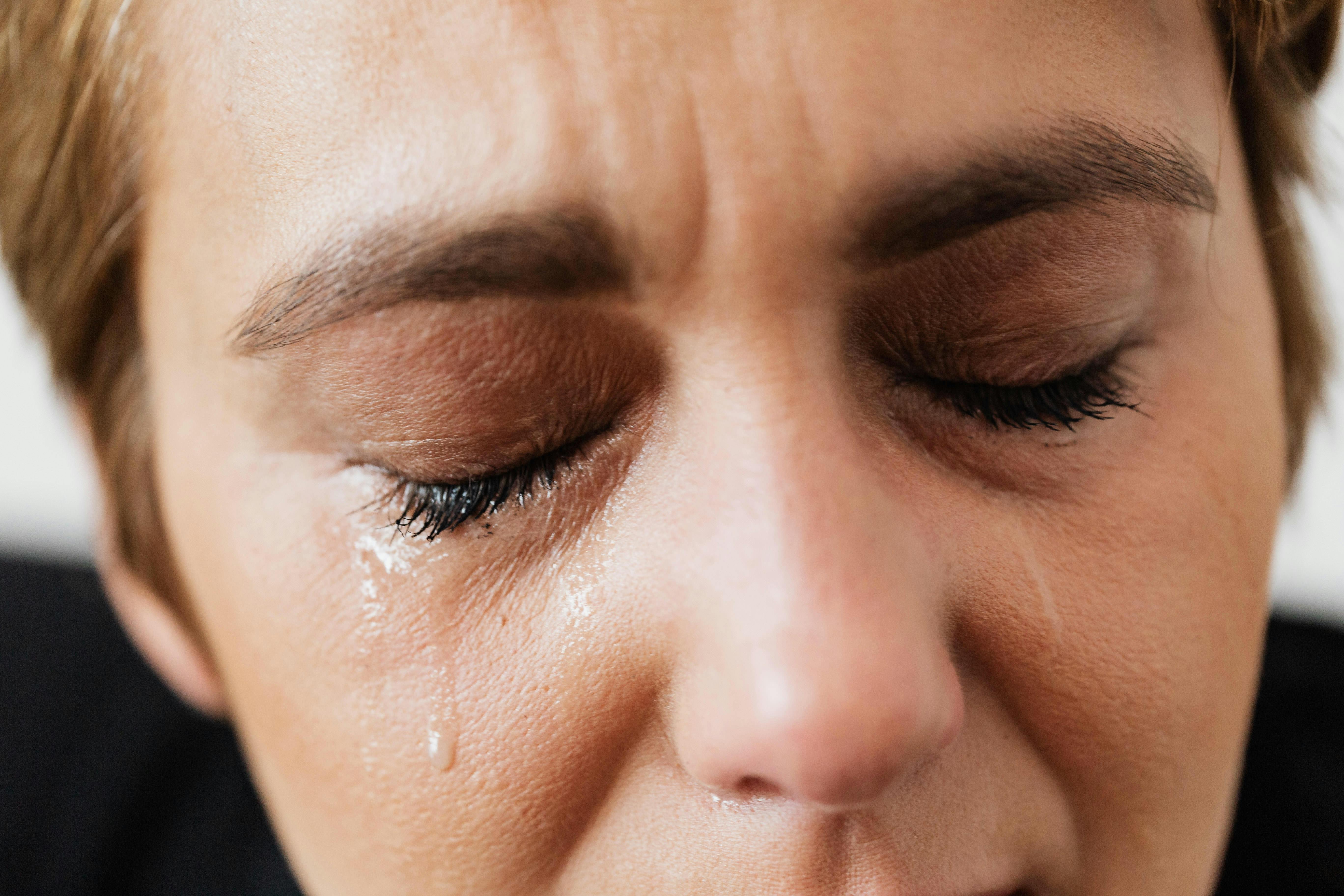 A woman in tears I Source: Pexels